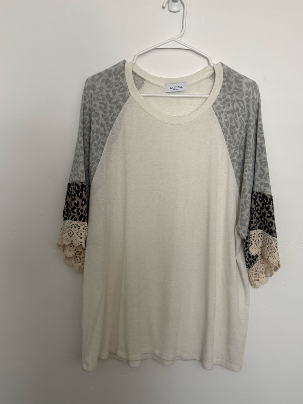 Gilli Cream Raglan Top with Gray Leopard Sleeves and Lace Trim